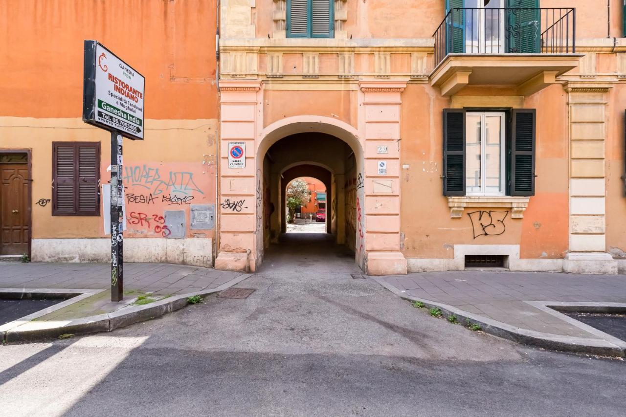 Am House Colosseo, Rome